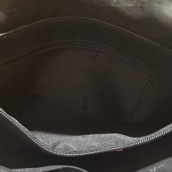 Adrienne Vittadini Crossbody Black Pebbled Topstitch Small Leather Handbag - Picture 7 of 10